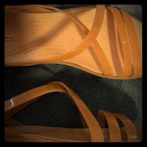 Crocs sandals women’s size 9 tan